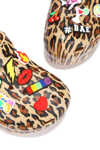 Cape Robbin Gardener-2 Platform Clogs Fashion Comfortable Slippers LEOPARD