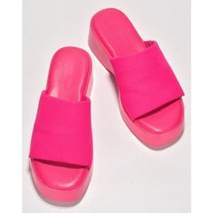 Cape Robbin Charges Fuchsia Slip On Square Open Toe Platform Wedge Heeled Sandal