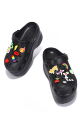Cape Robbin Gardener-2 Platform Clogs Fashion Comfortable Clogs Slippers BLACK