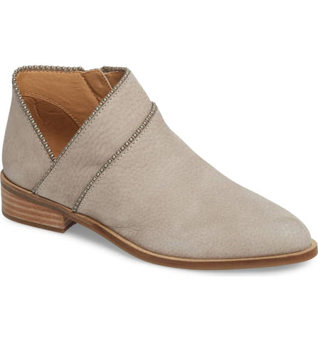 Lucky Brand Perrma Chinchilla Curved Topline Pinpoint Fashion Embellished Boots