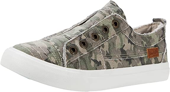 Blowfish Malibu Women's Play Slip-on Sneaker Pre-Distressed With ElasticInside