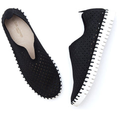 Ilse Jacobsen Tulip Black Light Weight Rounded Toe Slip On Low Top Sneakers