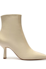 Schutz Tarah Eggshell Side Zipper Pointed Toe Stilleto Kitten Heel Ankle Boots