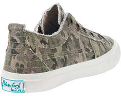 Blowfish Malibu Women's Play Slip-on Sneaker Pre-Distressed With ElasticInside